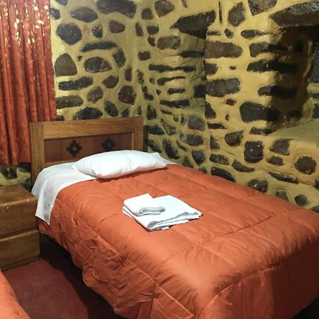 Rumi Sonqo Hostel Ollantaytambo Exterior foto